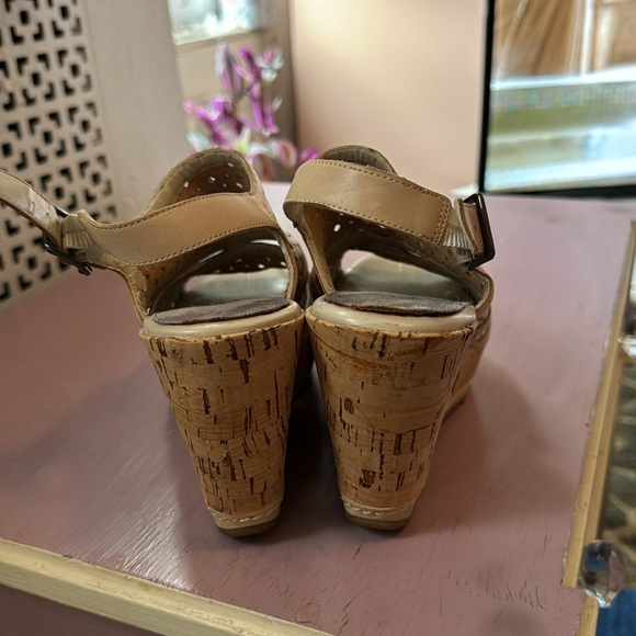 Sam Edelman - Leather wedge sandals - size 7, cream color - Picture 4 of 5